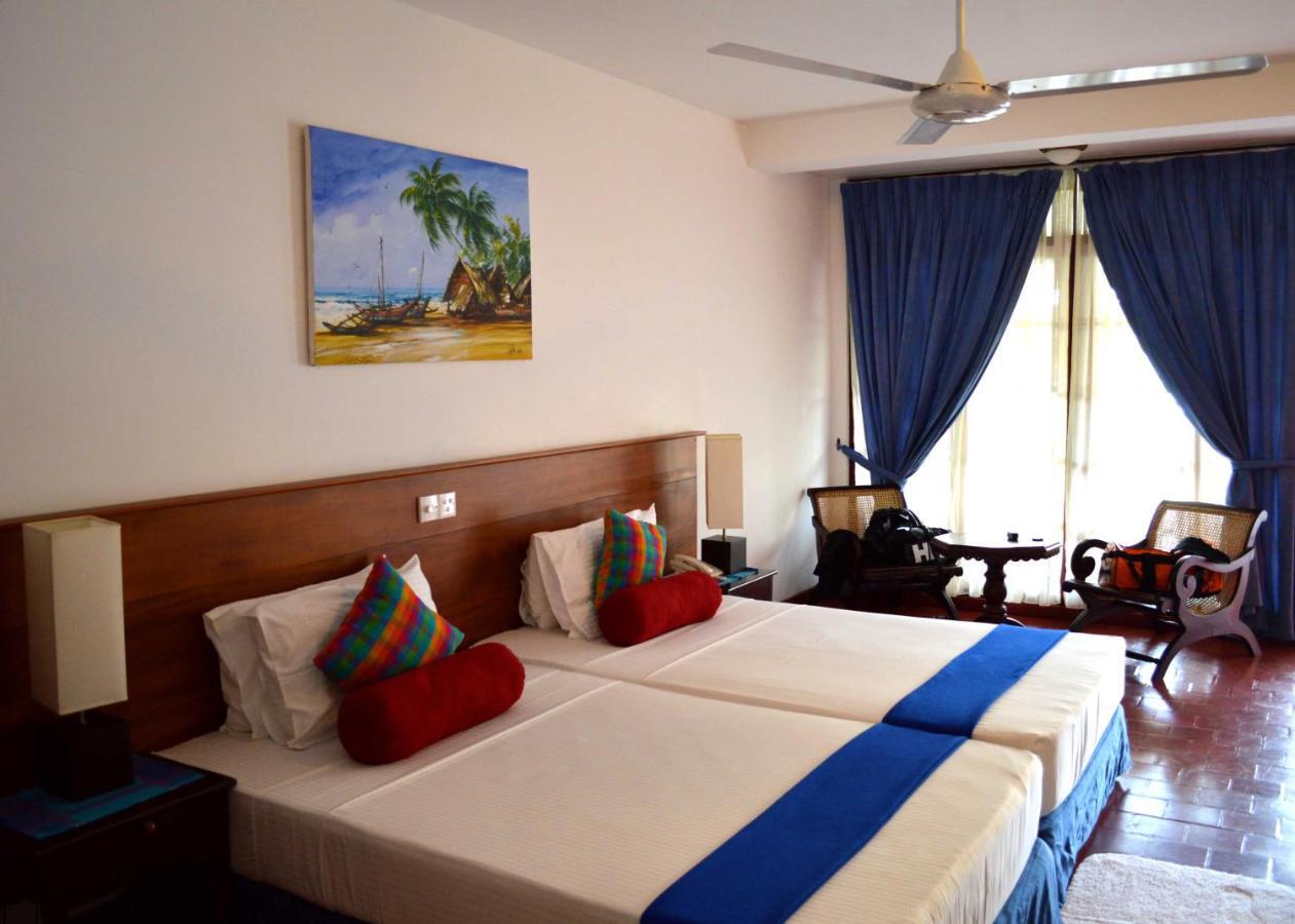 Catamaran Beach Hotel Негомбо Экстерьер фото